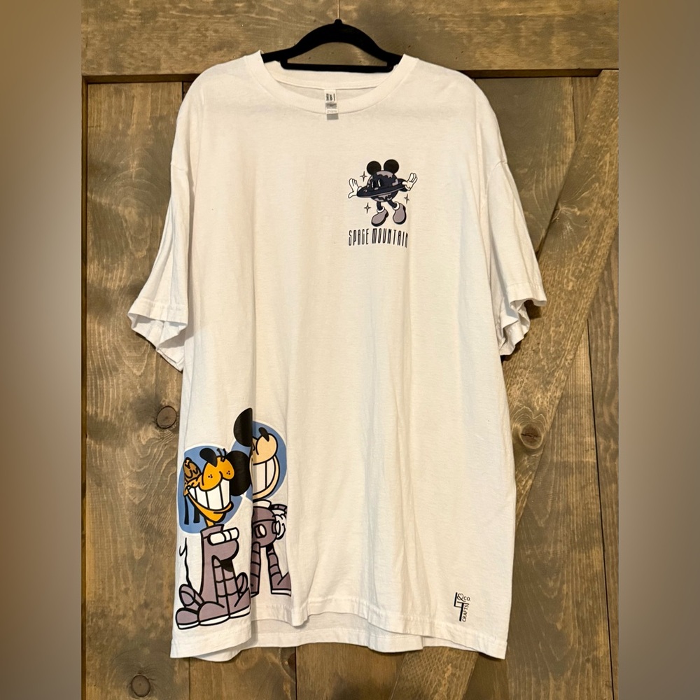 💜Disney space mountain inspired tee unisex size XL